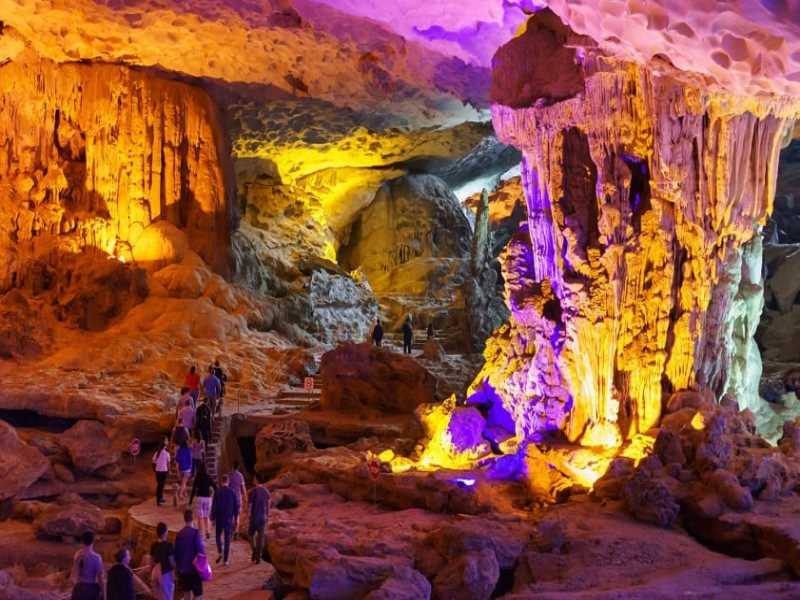 Sung Sot Cave 
